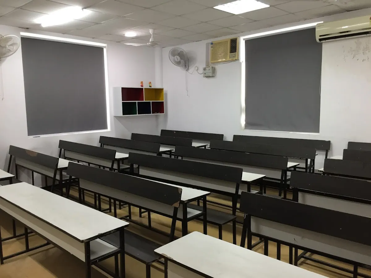 Aakash Institute, Gurgaon South City-II photo 6