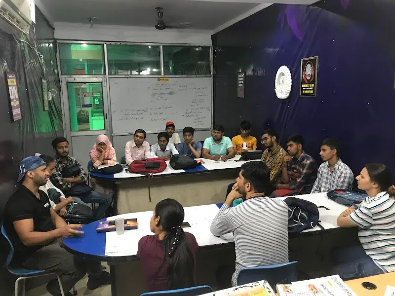 American institute of English language