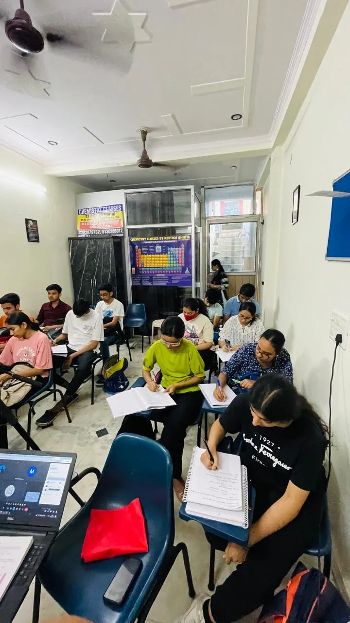 Chemistry Tuition by Reetika Bhatia