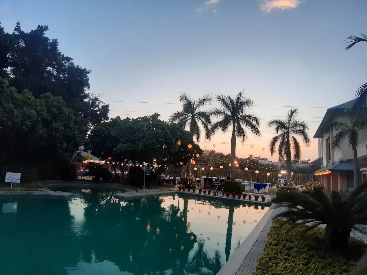 Club South Patio photo 5