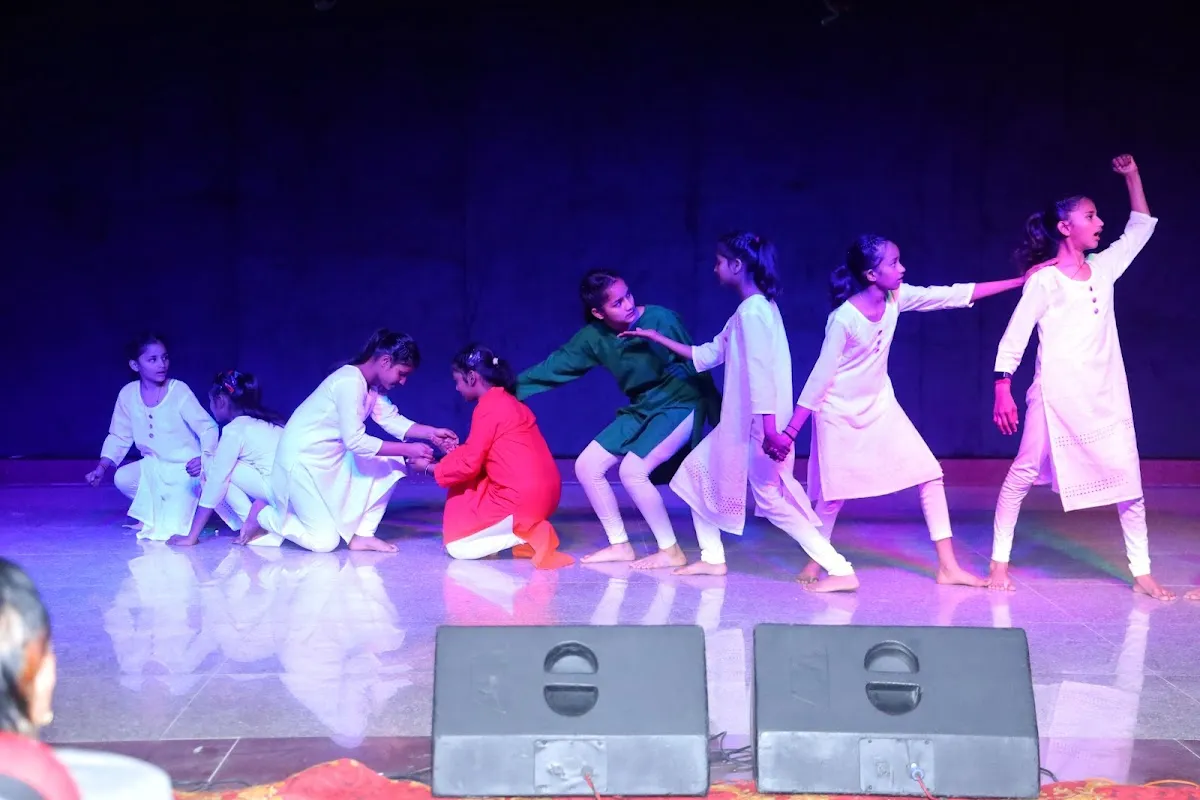 Dhwani Sangeet Mahavidyalaya photo 2