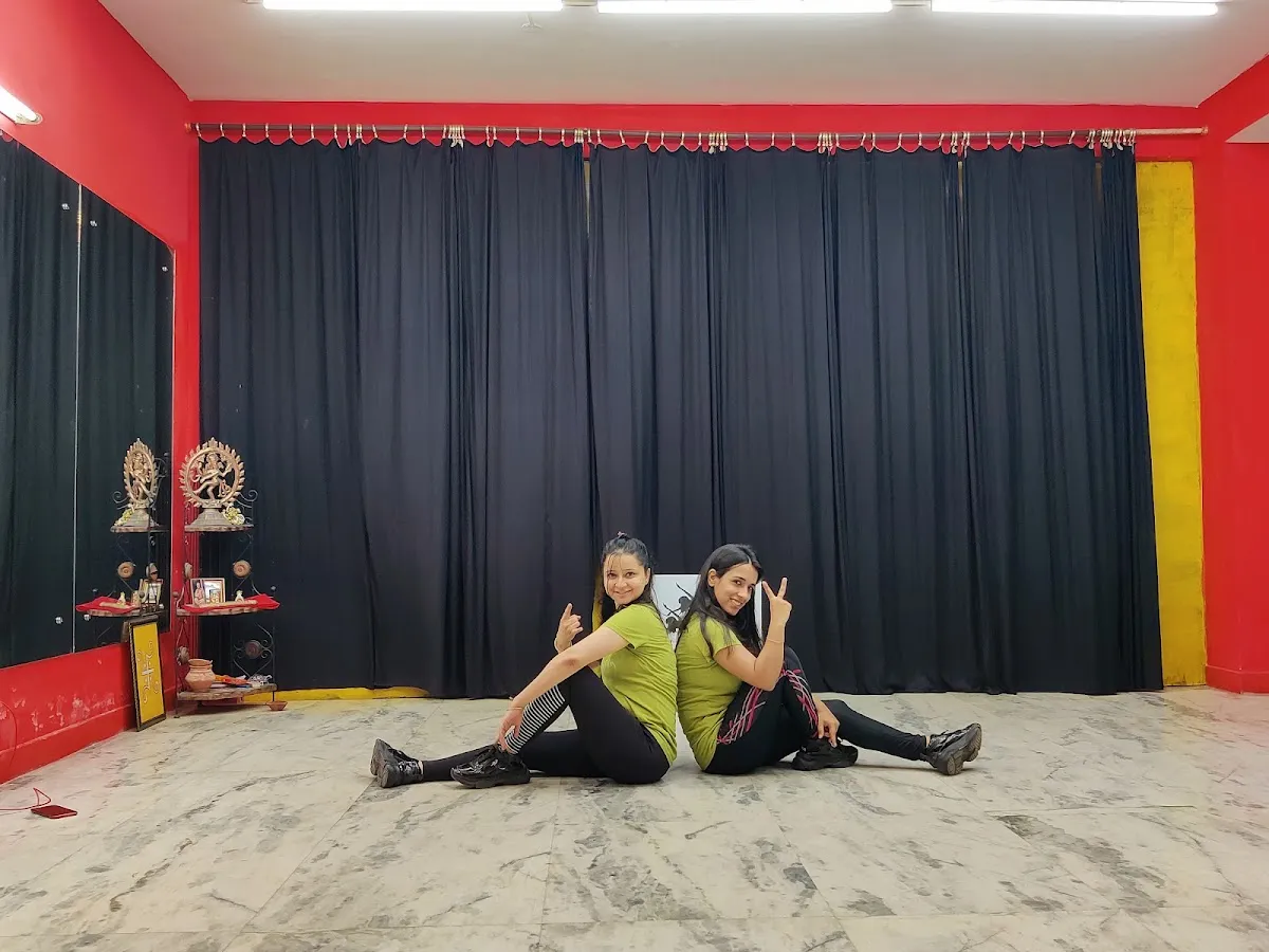 Fitnance Hub - Sangeet choreography & corporate trainers photo 3