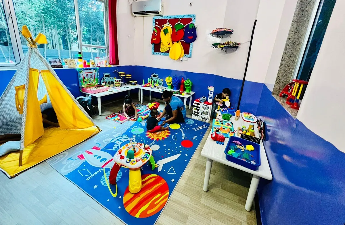Footprints: Play School & Preschool in Parsvnath Greenville - Sohna Road photo 2