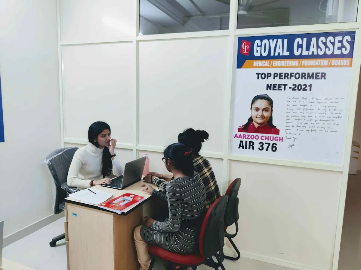 Goyal Classes for NEET/IIT-JEE/Foundation/Boards photo 3
