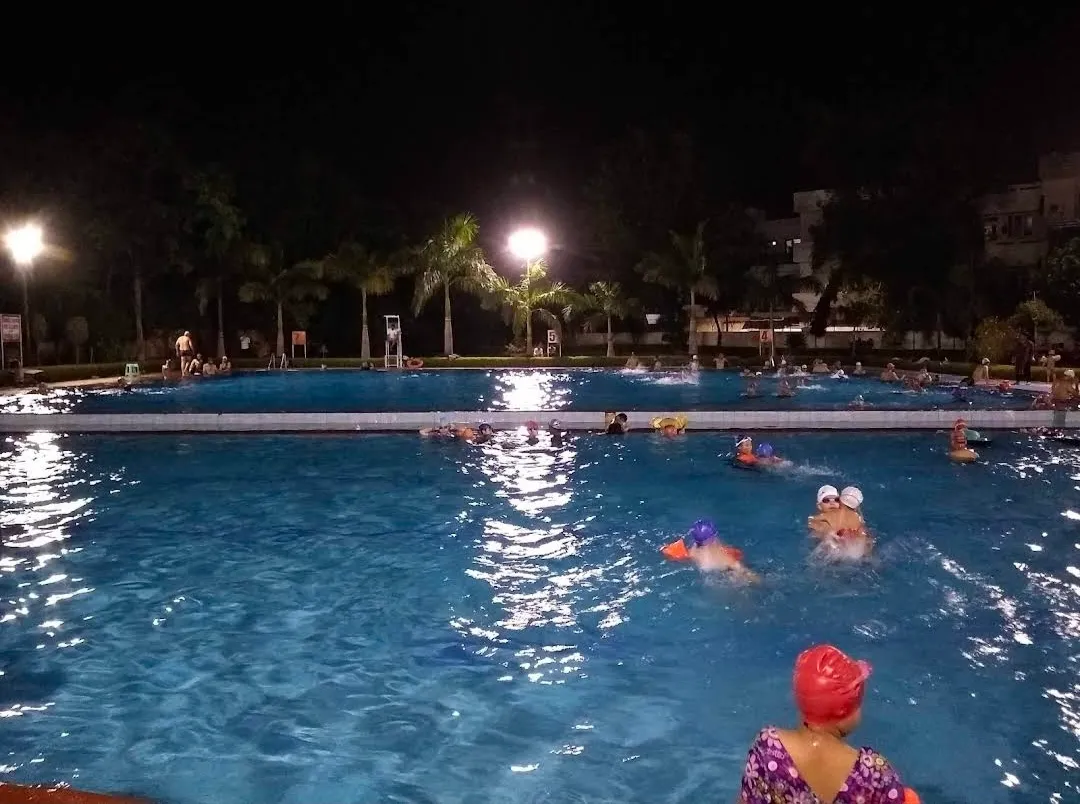 Huda Gymkhana Club Swimming Pool photo 3