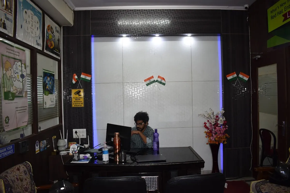 iClass Gyansetu - Data Science, Data Analytics, Python, AI ML, Power BI, Devops, Software Training Institute Gurgaon photo 5