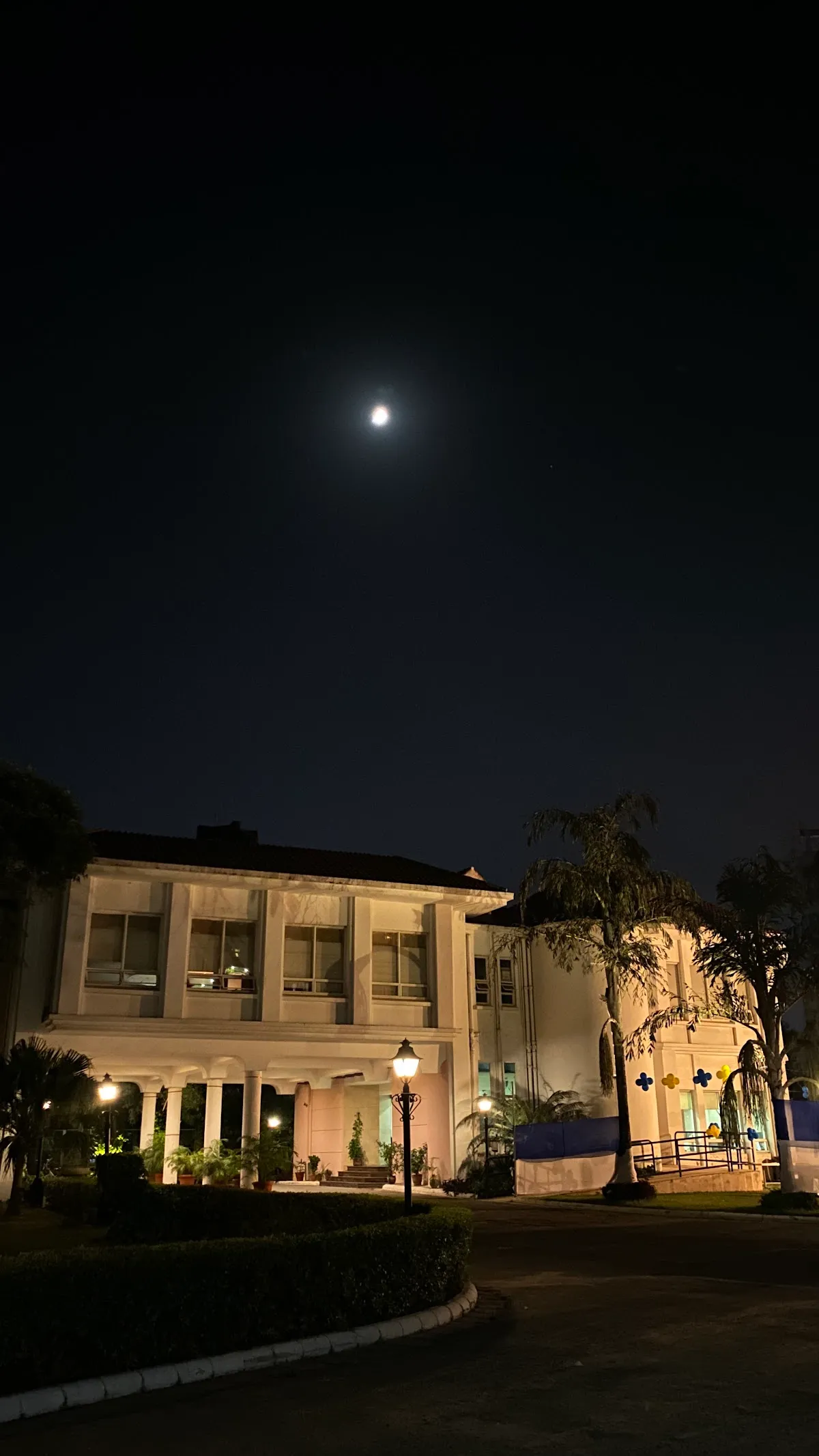 Malibu Town Club photo 2