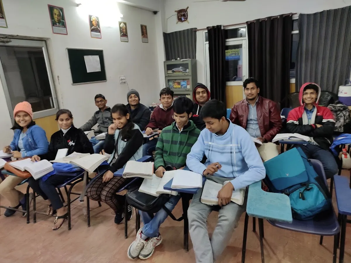 Math class tution for 9th 10th 11th 12th near Rajiv chowk photo 3