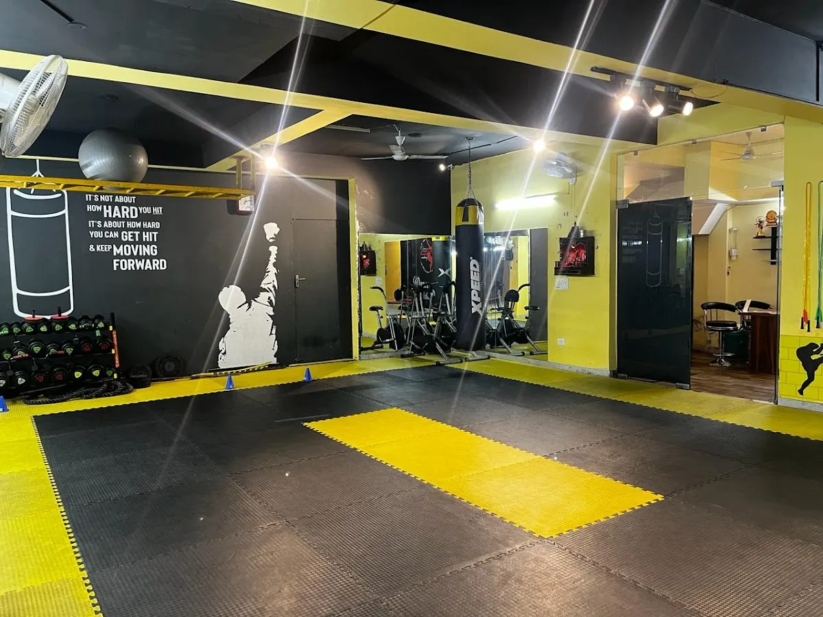 MMA Classes| karate | kickboxing | self defence class |weight loss training |R2F |Grappling photo 2