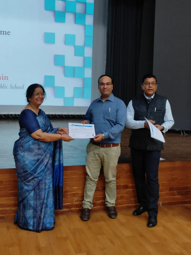 Physics Tuition Classes IX, X, XI, XII IIT-JEE and NEET IB Board IGCSE, ISC, ICSE