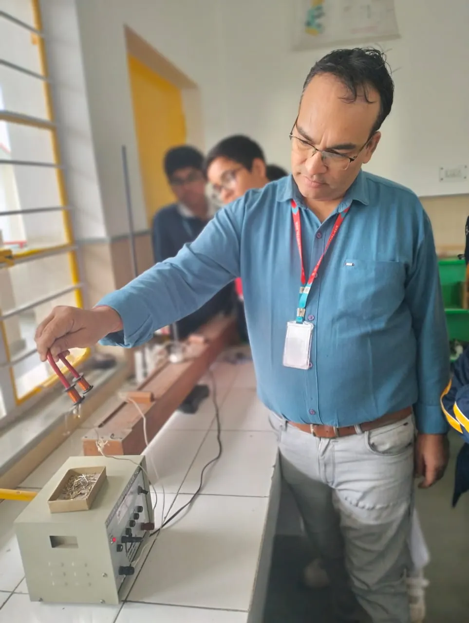 Physics Tuition Classes IX, X, XI, XII IIT-JEE and NEET IB Board IGCSE, ISC, ICSE photo 3