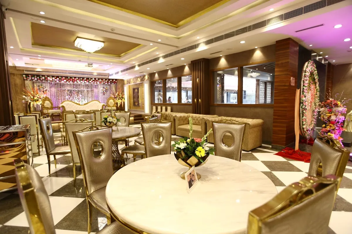 Raj Rajeshwar Digital Colour Lab & Studio photo 6