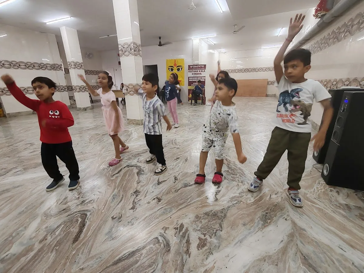 RHYTHMIC STUDIO : CLASSES FOR GUITAR | PIANO | KEYBOARD | CLASSICAL MUSIC | KATHAK | WESTERN & BOLLYWOOD DANCE | FINE ART photo 5