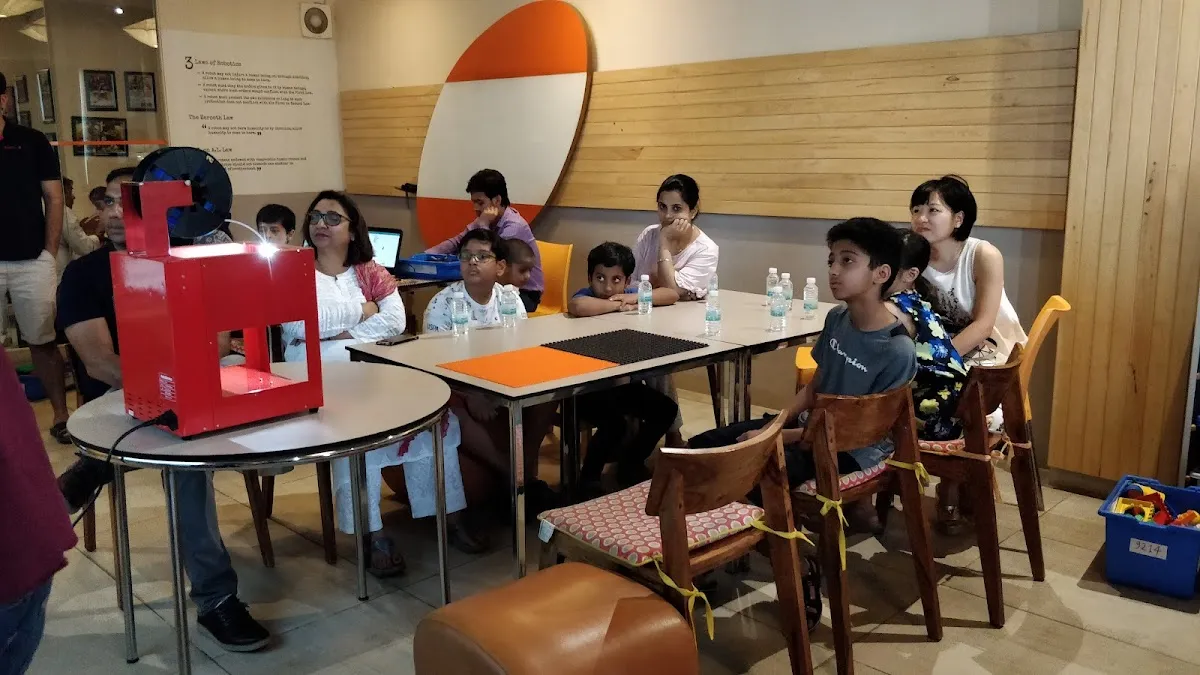 RoboGenius Gurgaon - Robotics, Coding, AI Classes and Courses For Kids photo 5