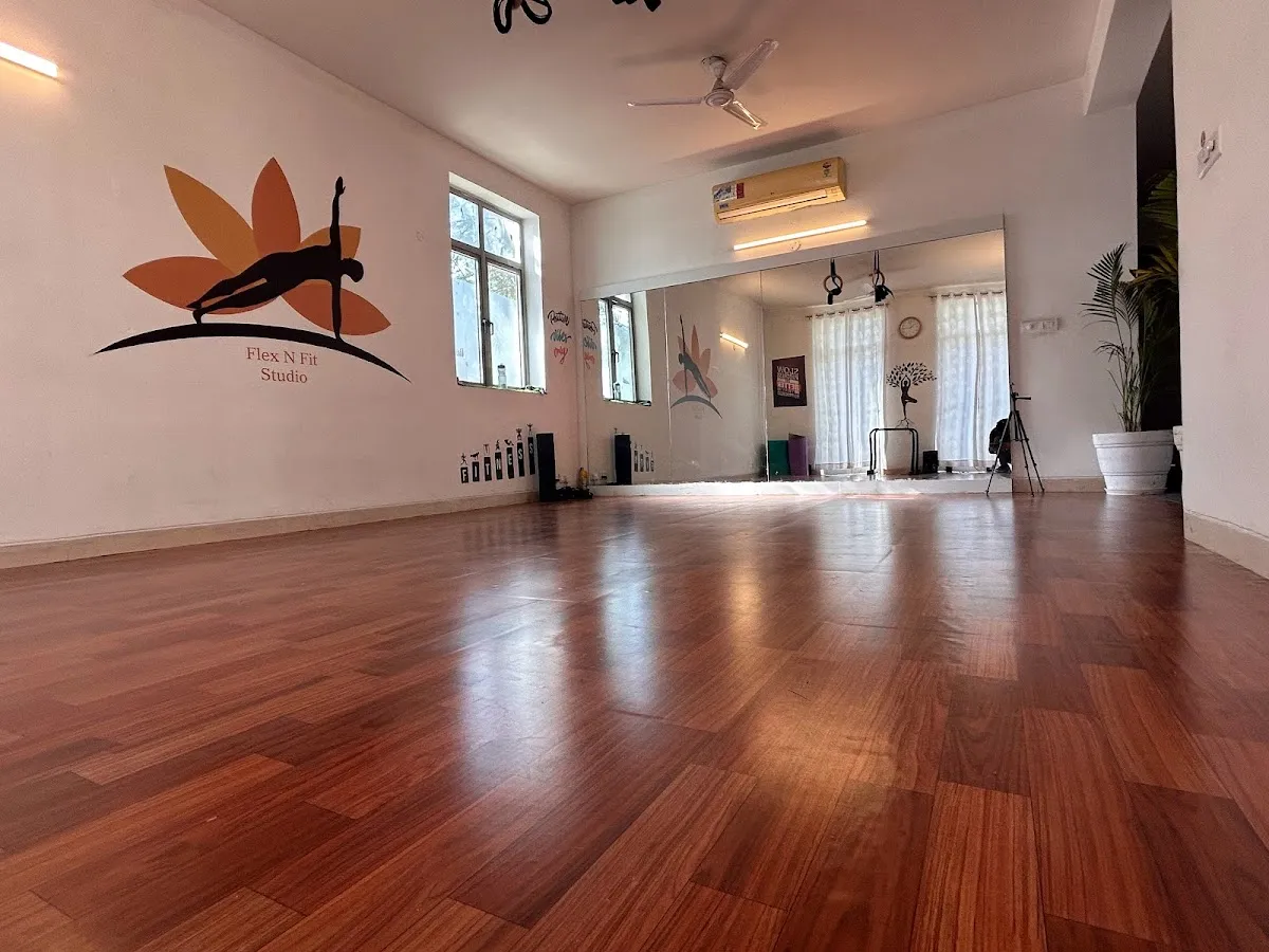 SIGNATURE |Dance| music| Yoga| CENTRE photo 4