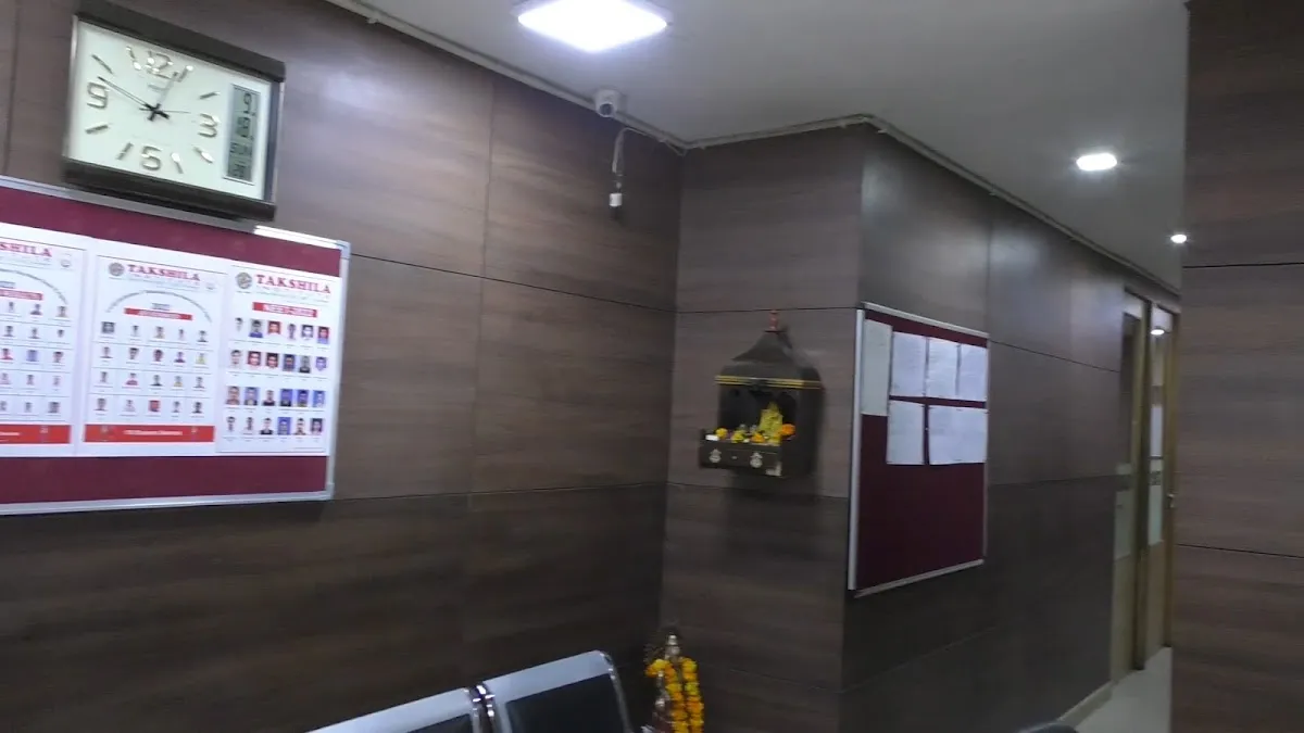 Takshila Institute | IIT JEE, NEET Classes Gurgaon photo 3