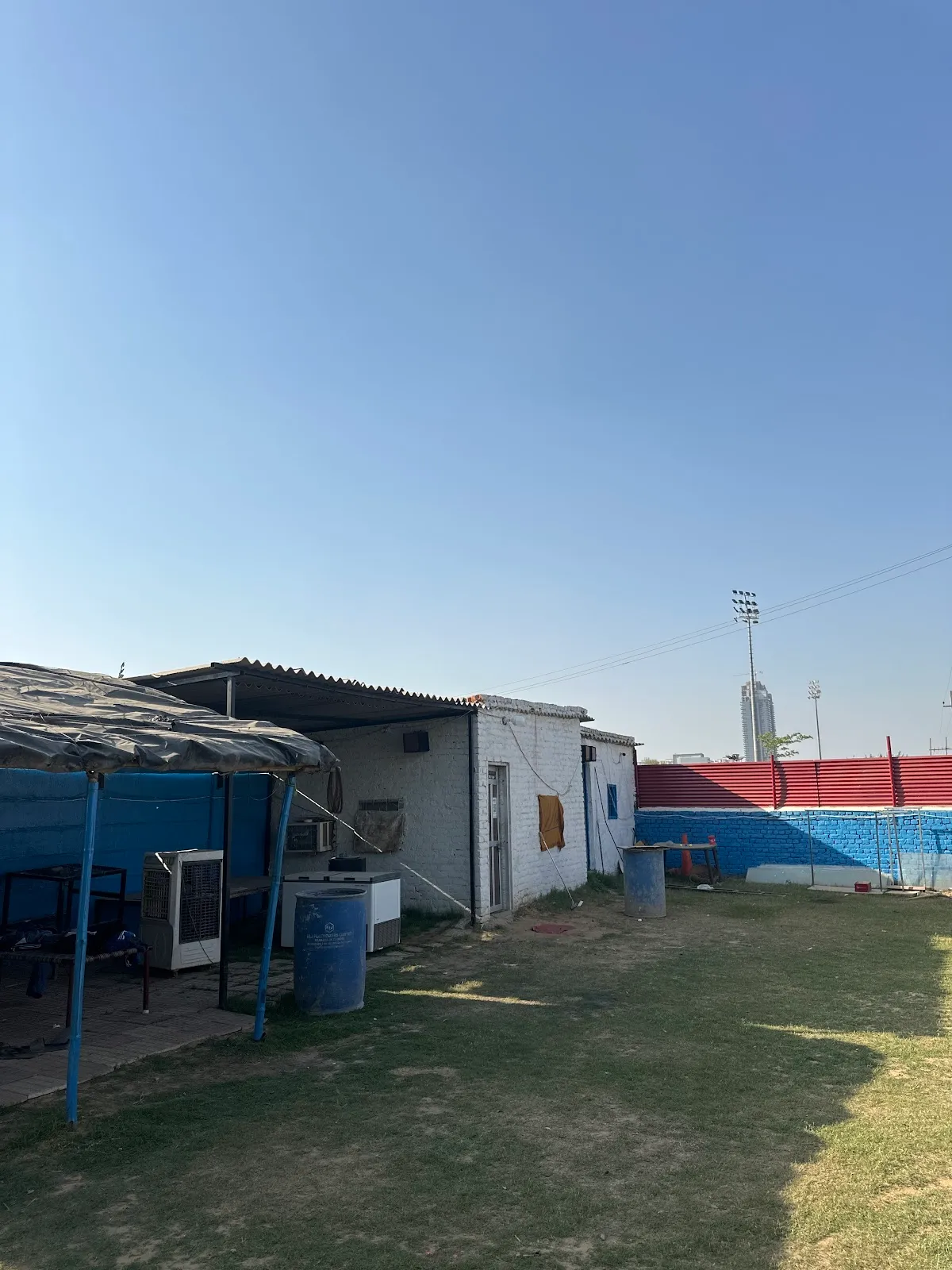 The royal swimming pool photo 5