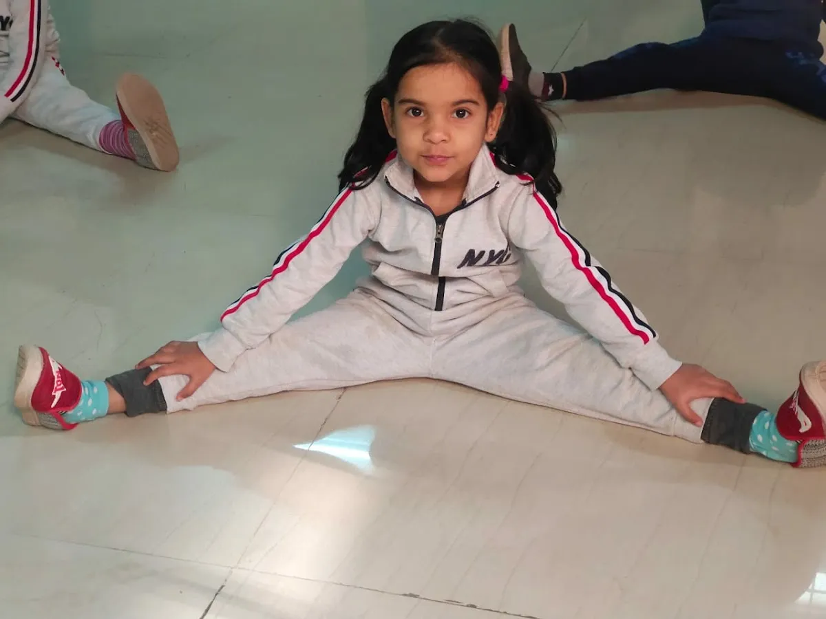 Urban Joy Dance Aerobic & Yoga Academy (Wedding,Hip-Hop,Poping,Jass,Belly&Punjabi Dance Trainer&Personal Dance Training) photo 2