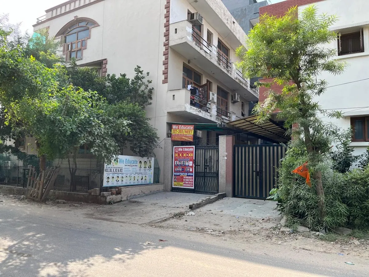We Educate - Premier IIT JEE & NEET Coaching Gurugram Haryana Sector 46 photo 3
