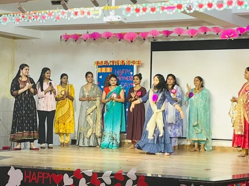 Aakash Public School