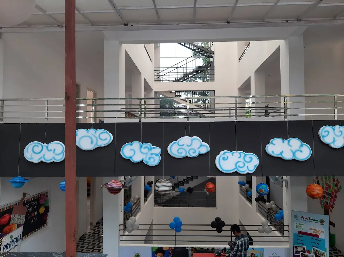 Apple Blossom School photo 3