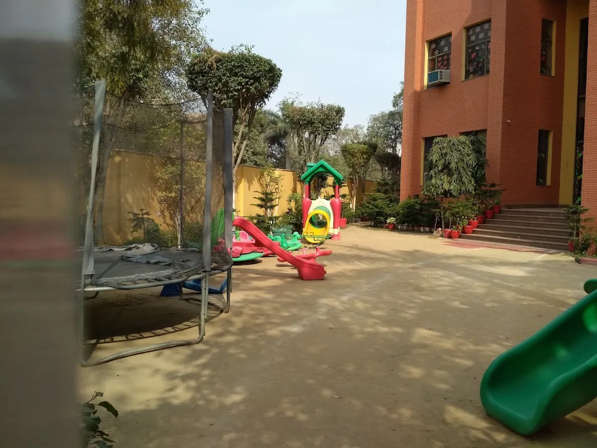 Blossoms Primary School photo 2