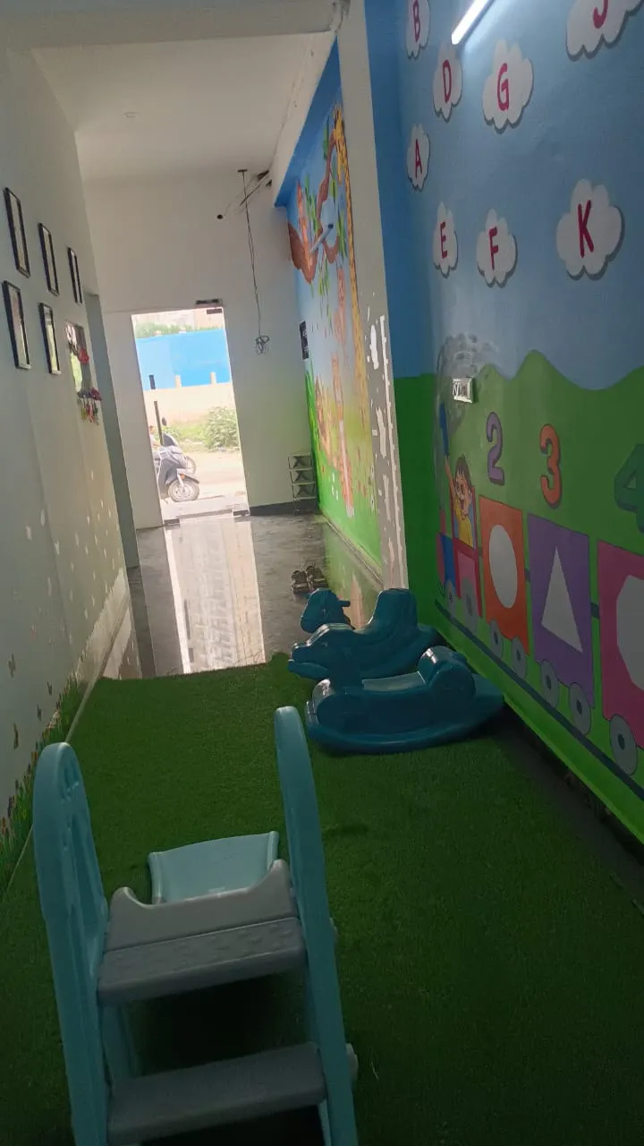 Cambridge Montessori Gurgaon sec 104 photo 2