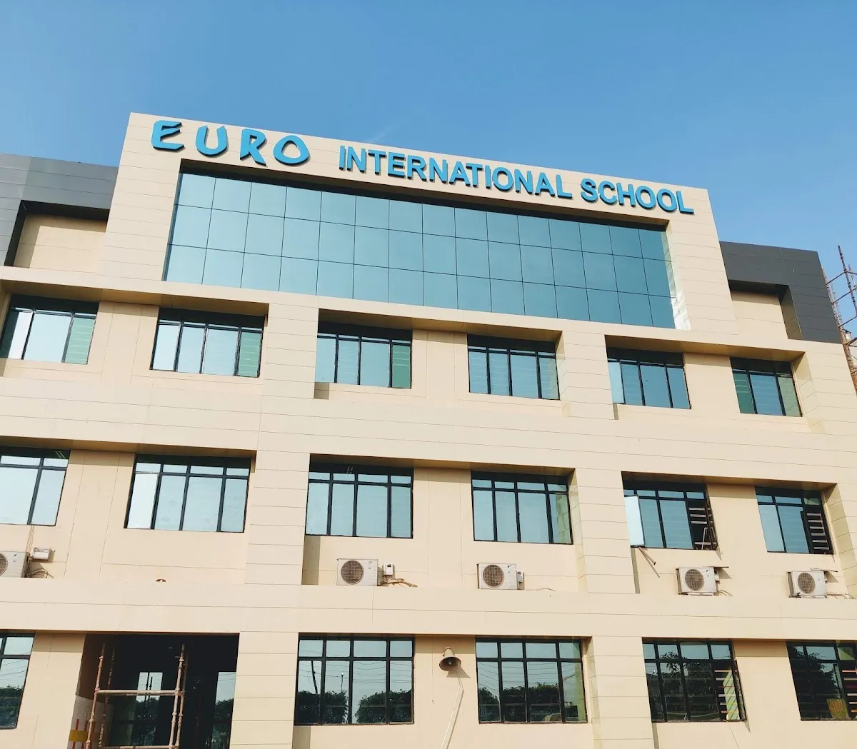 Euro International School, Sec-10 photo 2