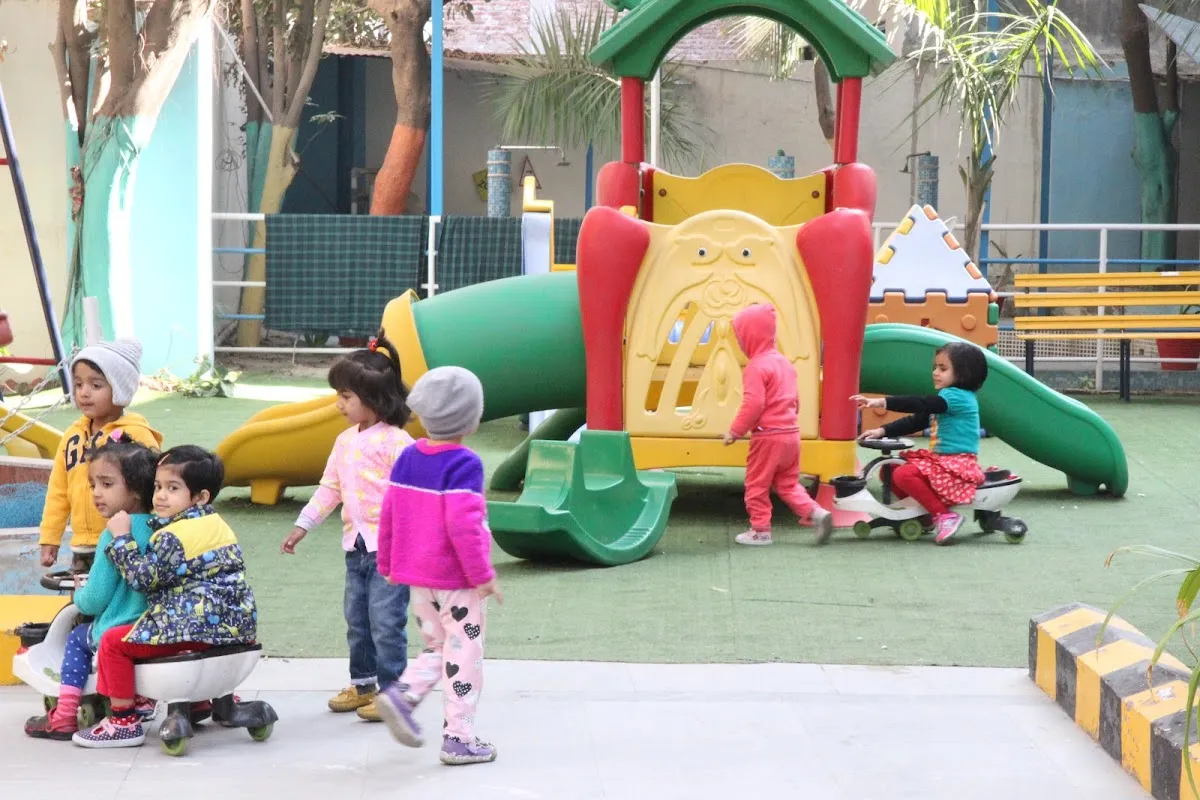 Footprints: Play School & Day Care Creche, Preschool in DLF Phase 3, Gurgaon photo 3