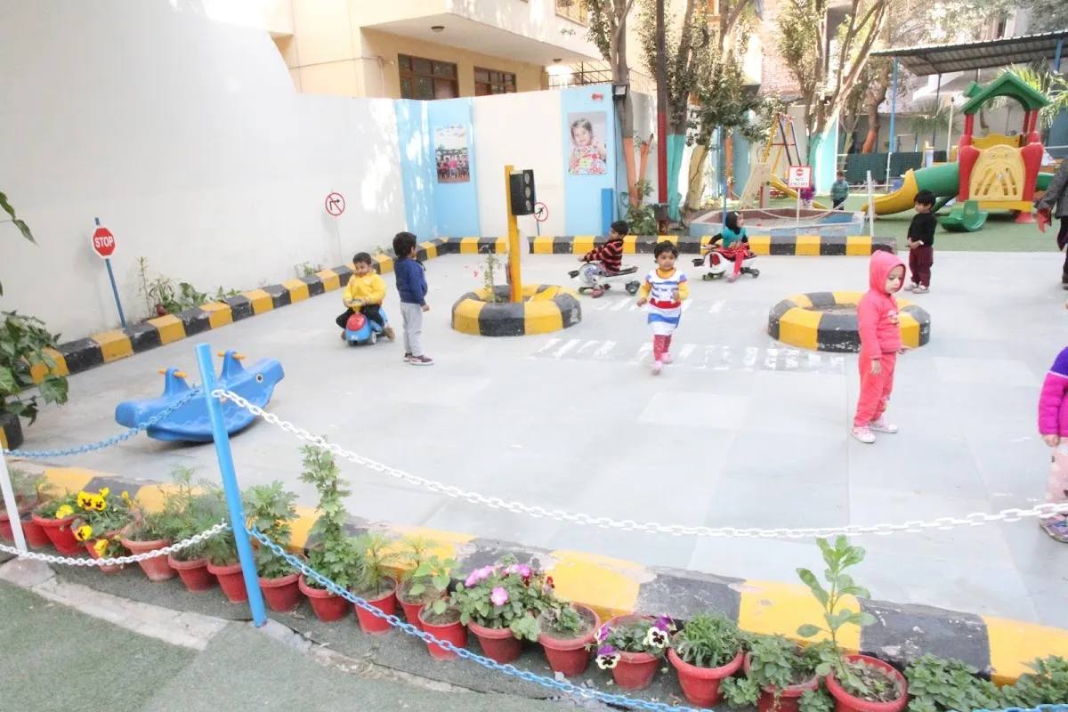 Footprints: Play School & Day Care Creche, Preschool in DLF Phase 3, Gurgaon photo 6