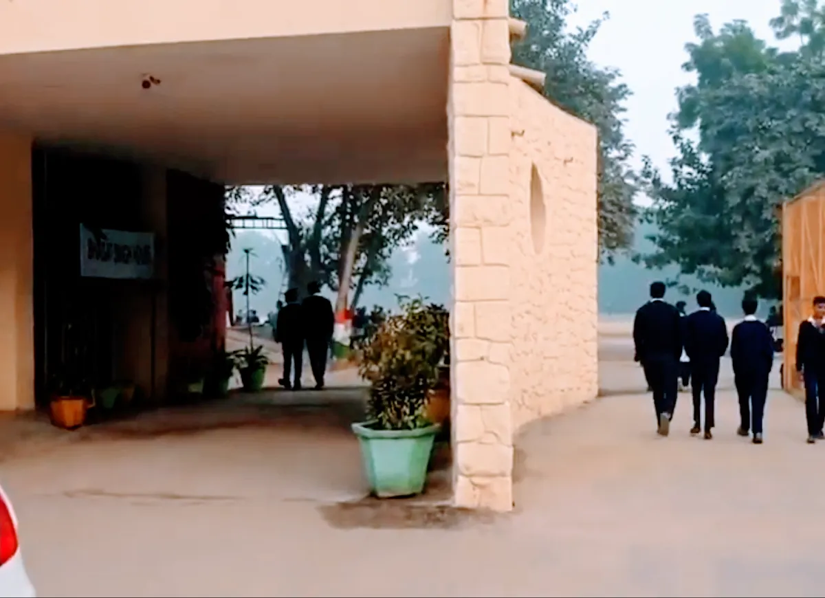 Govt. Model Sr Secondary School 4/7 Urban Estate photo 6