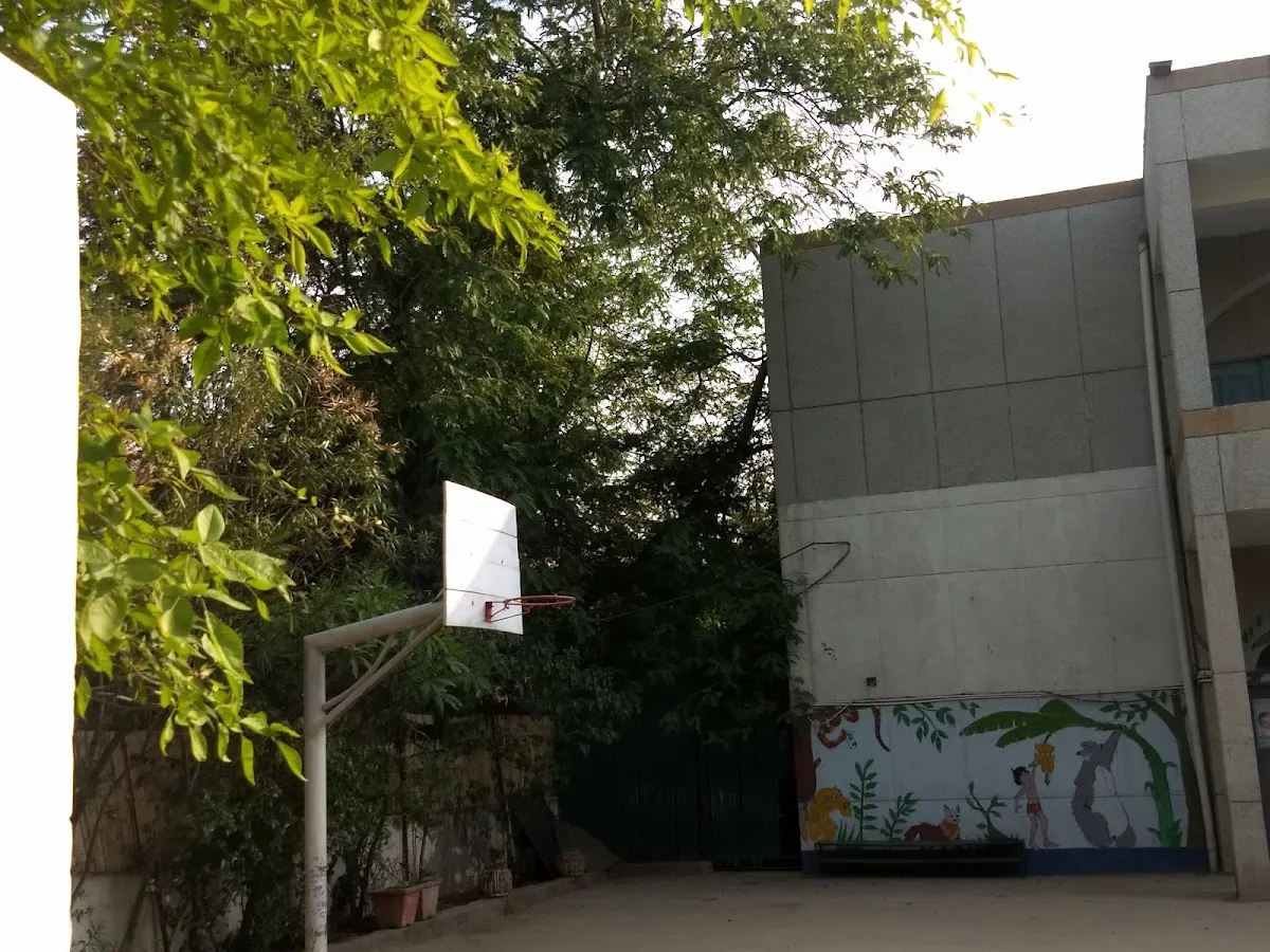 GOVT. PRIMARY SCHOOL DLF PHASE 1 photo 3