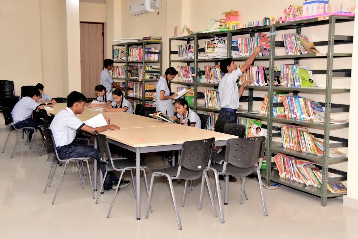 lady Florence Convent School photo 5