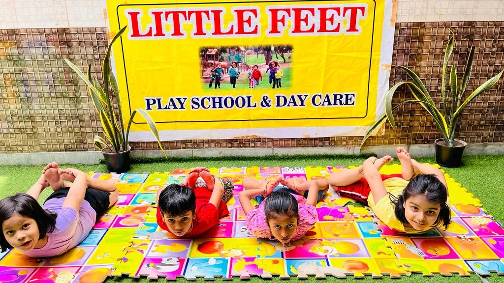 Little feet play school photo 5