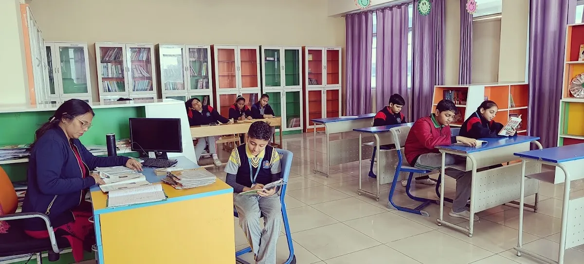 Narayana eTechno-School - Sector 37 photo 2