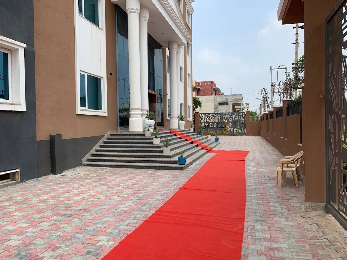 SCR Global School photo 4