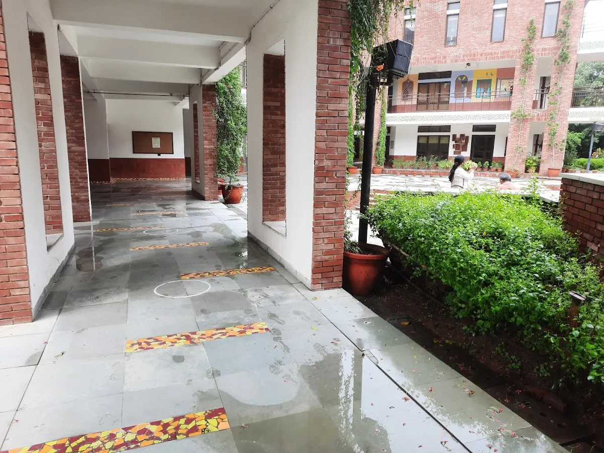 Shikshantar School photo 4