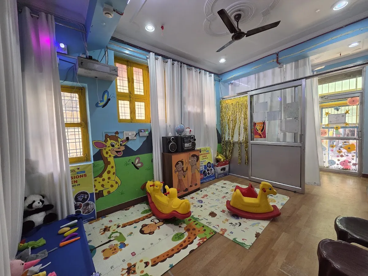 THE i-SCHOOL by eduMETA Shaktinagar Gurgaon photo 6