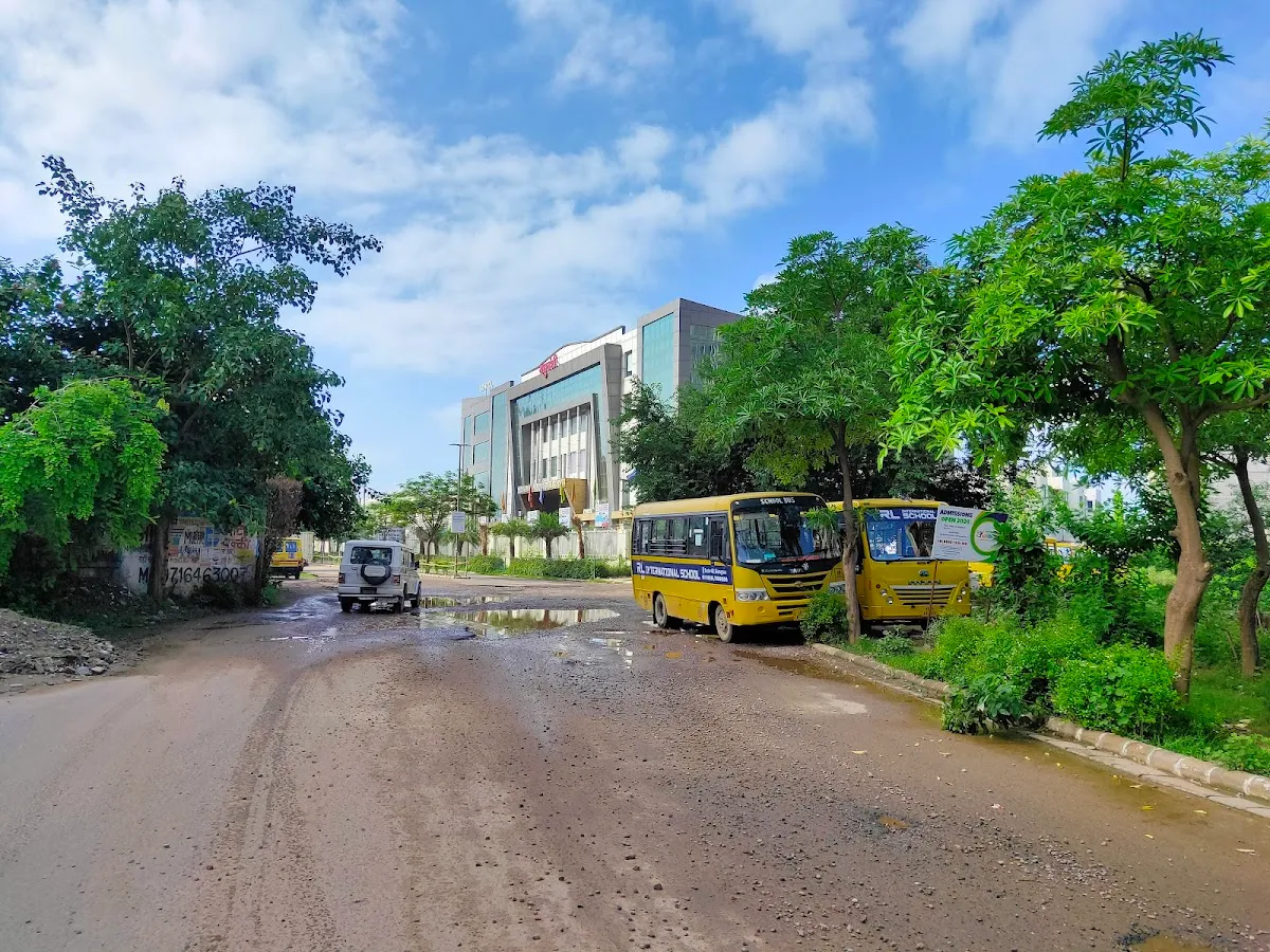 Yaduvanshi Shiksha Niketan, Gurugram Sec-82 photo 5